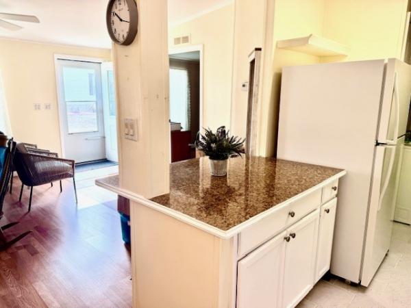 2005 Homes of Merit A17415 Mobile Home