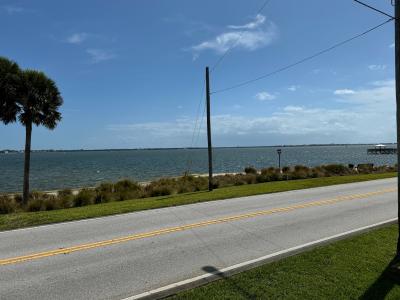 Photo 3 of 21 of home located at 13 NE Nautical Dr Jensen Beach, FL 34957