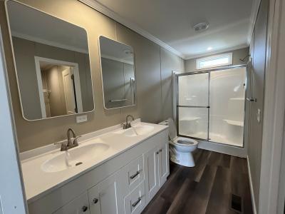 Photo 5 of 12 of home located at 40009 N Tothill Cir Sterling Heights, MI 48310