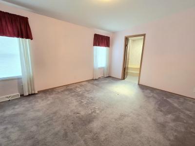 Photo 5 of 10 of home located at 10450 6 Mile Rd 136 Battle Creek, MI 49014