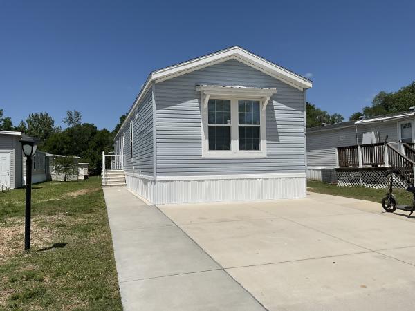 2020 Champion RH2703C7016 Mobile Home
