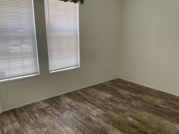 2020 Champion RH2703C7016 Mobile Home