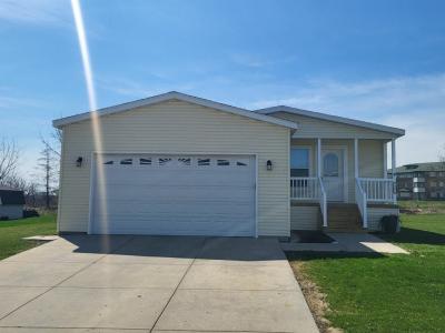 Photo 4 of 20 of home located at 7801 88th Ave Lot 291 Pleasant Prairie, WI 53158