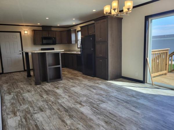 2019 Champion DD2864 Mobile Home