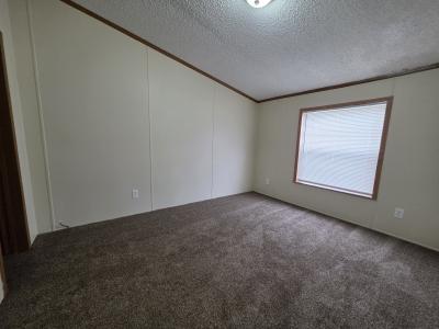 Photo 3 of 13 of home located at 518 White Willow Drive Flint, MI 48506