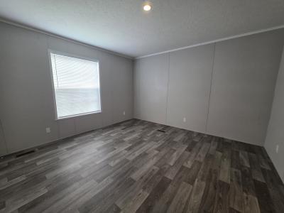 Photo 5 of 9 of home located at 275 Pineshoot Court Flint, MI 48506