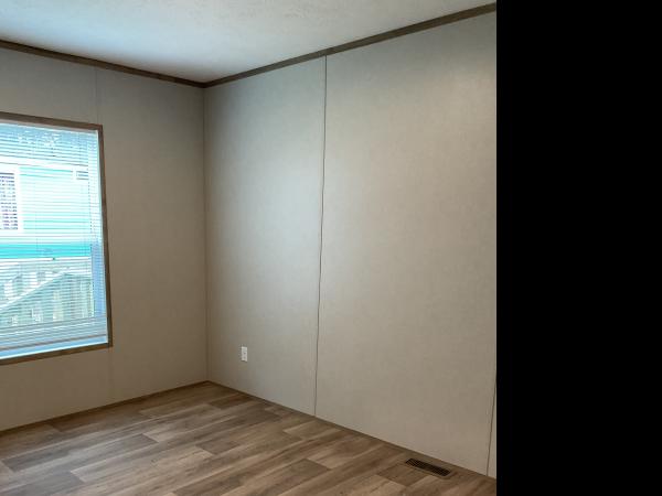 2025 Clayton 34HZN28563A Mobile Home