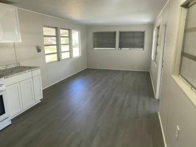 Photo 3 of 26 of home located at 5 Crest Ave Mount Dora, FL 32757