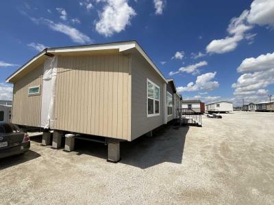 Photo 3 of 21 of home located at 13838 Southton Rd San Antonio, TX 78223