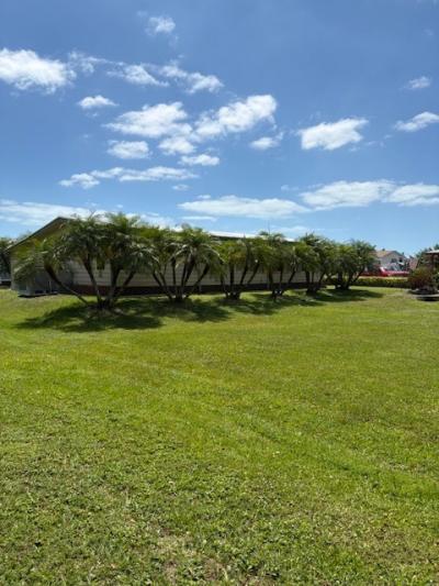 Photo 5 of 67 of home located at 389 Knotwood Lane Naples, FL 34112