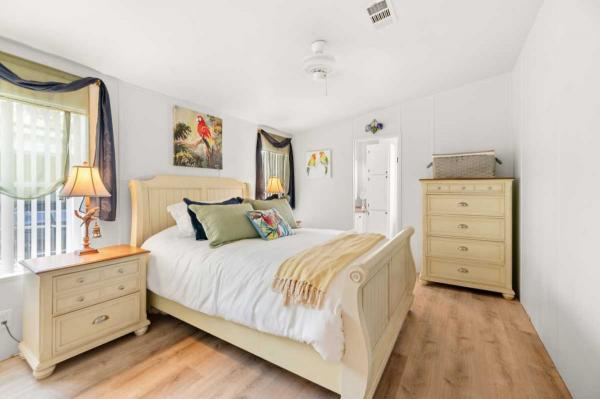 2000 Palm Harbor Mobile Home