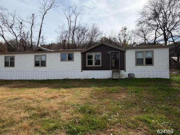 Photo 1 of 2 of home located at 1189 Chicken Creek Rd Pulaski, TN 38478