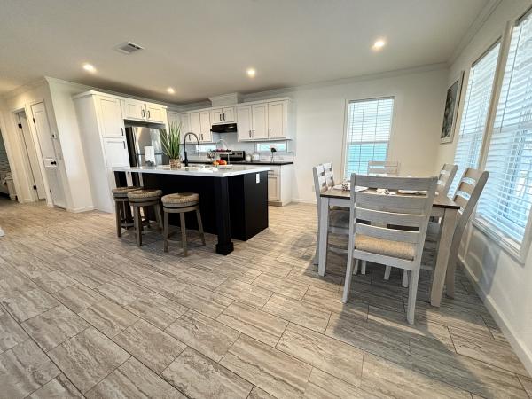 2025 Champion HOMCSHC4442A Mobile Home