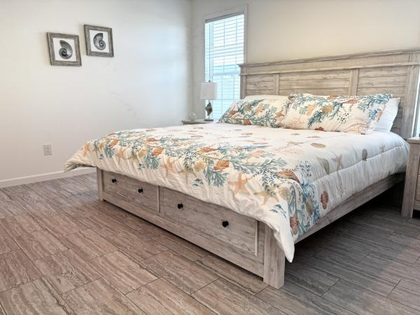 2025 Champion HOMCSHC4442A Mobile Home