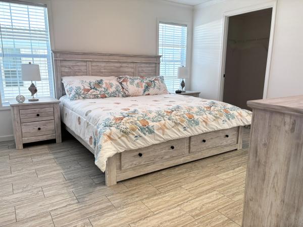 2025 Champion HOMCSHC4442A Mobile Home