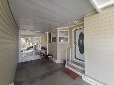 Photo 5 of 28 of home located at 3953 Southport Springs Pkwy Zephyrhills, FL 33541