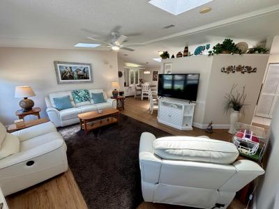 Photo 3 of 30 of home located at 2106 Sea Crescent Ruskin, FL 33570