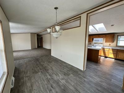 Photo 3 of 14 of home located at 19459 Homestead Lane Gibraltar, MI 48173