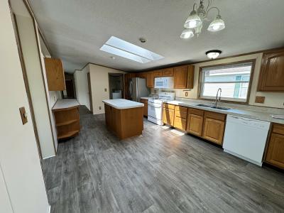 Photo 4 of 14 of home located at 19459 Homestead Lane Gibraltar, MI 48173