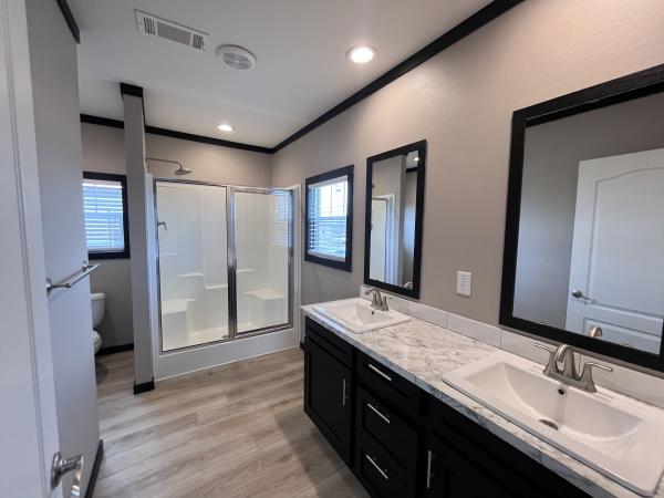 2022 Clayton 32DEV28563A Mobile Home