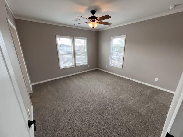 2022 Clayton 32PKS28483a Mobile Home