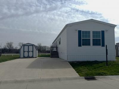 Mobile Home at 4600 S. Clubhouse Rd. Muncie, IN 47302