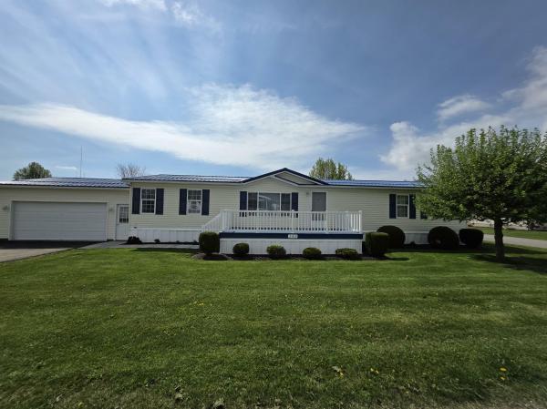 2005 Skyline 143B  Home