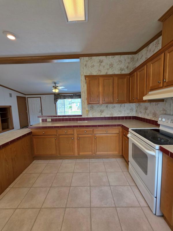 2005 Skyline 143B  Home