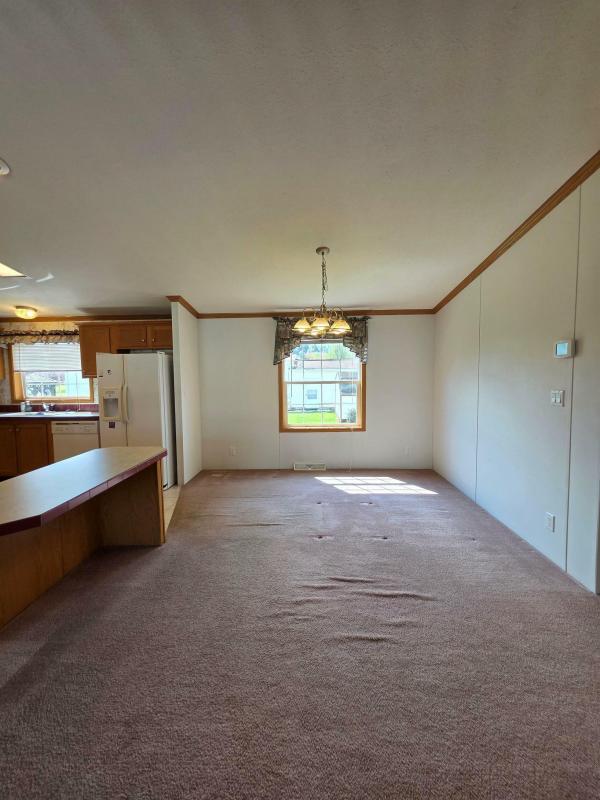 2005 Skyline 143B  Home