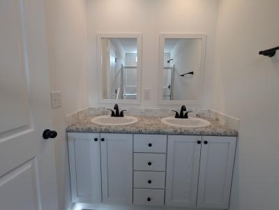 Photo 5 of 12 of home located at 127 Coral Crest Dr Lot 160 Valrico, FL 33594