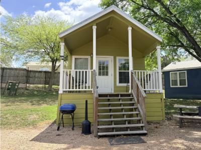 Mobile Home at 131 Rueckle Rd, Site 615 New Braunfels, TX 78130