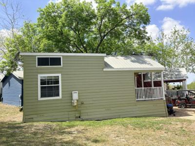 Photo 3 of 10 of home located at 131 Rueckle Rd, Site 615 New Braunfels, TX 78130