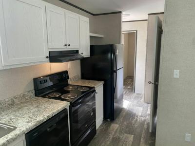 Photo 5 of 12 of home located at 1250 Lakeview Drive #32 Deland, FL 32720