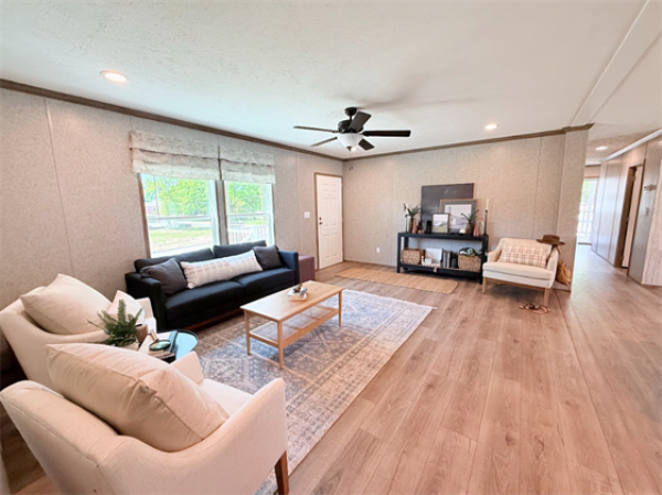 2025 Clayton 350 Hardin   Home