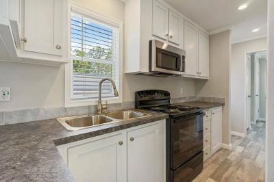 Photo 3 of 16 of home located at 26125 S Us Hwy 27 #61 Leesburg, FL 34748