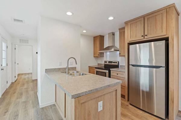Photo 1 of 2 of home located at 6231 N. 59th Ave., #9 Glendale, AZ 85301