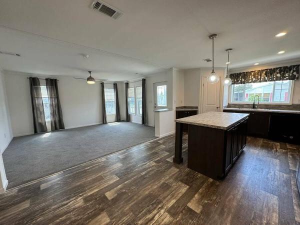 2023 SIG 4523E  Home