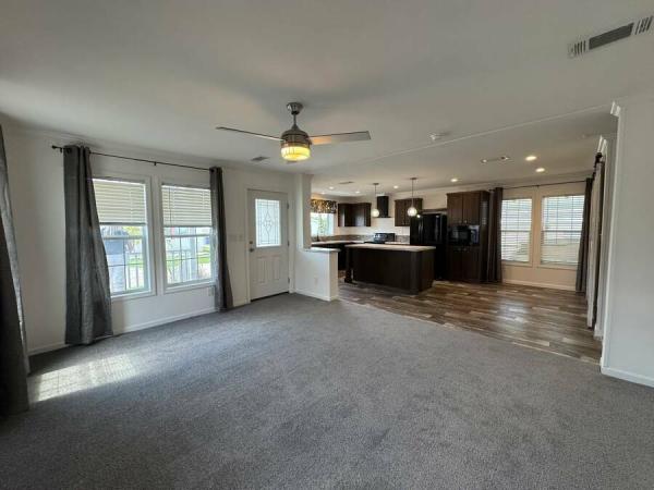 2023 SIG 4523E  Home