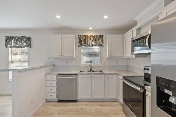 2023 RH1522B  Home