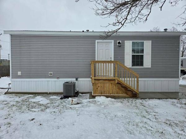 Photo 1 of 2 of home located at 211 Carriage Lane Estate Streator, IL 61364