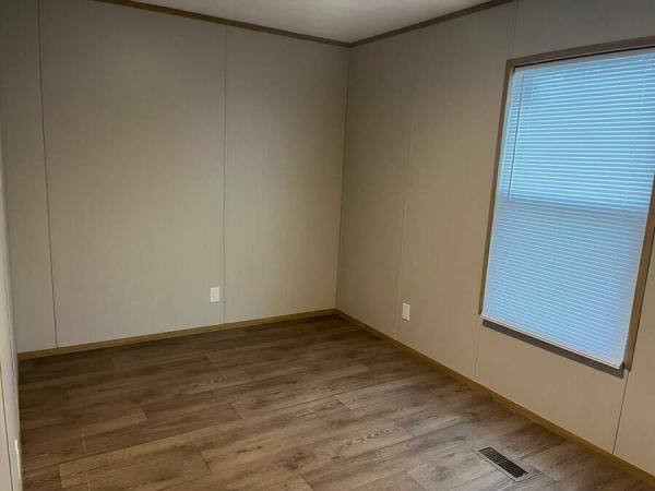 2023 76CEJ16663AH23  Home