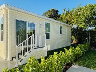 Photo 2 of 20 of home located at 325 Marie Ln, #325 Naples, FL 34104