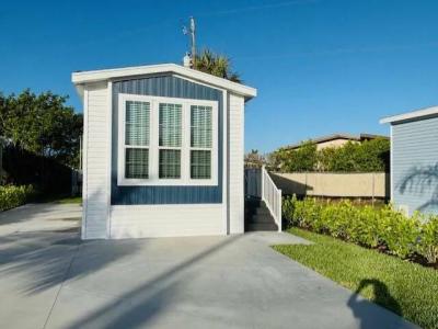 Photo 2 of 19 of home located at 326 Marie Ln, #326 Naples, FL 34104