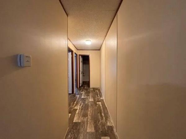 2017 LH168032LF  Home