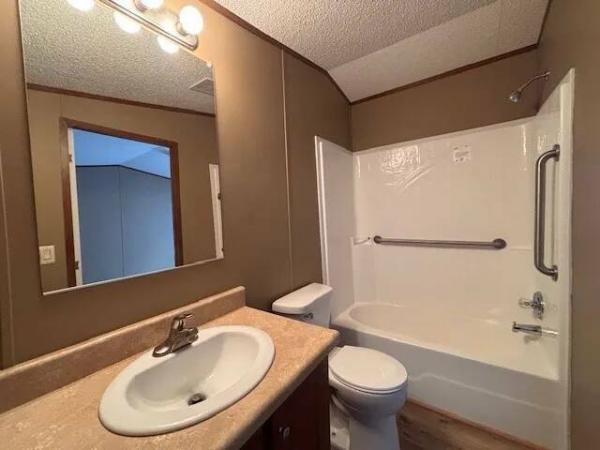 2015 BP-1664-32C  Home