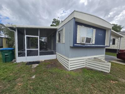 Photo 2 of 14 of home located at 7427 Molokai St Orlando, FL 32822