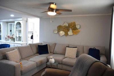 Photo 4 of 55 of home located at 7112 Pan American East Fwy NE Space 296 Albuquerque, NM 87109