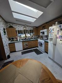 1998 Skyline Manufactured Home