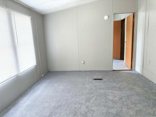 2000  Mobile Home For Sale