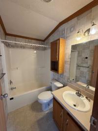 2006 Schult Manor Hill 8016-79-1 Manufactured Home